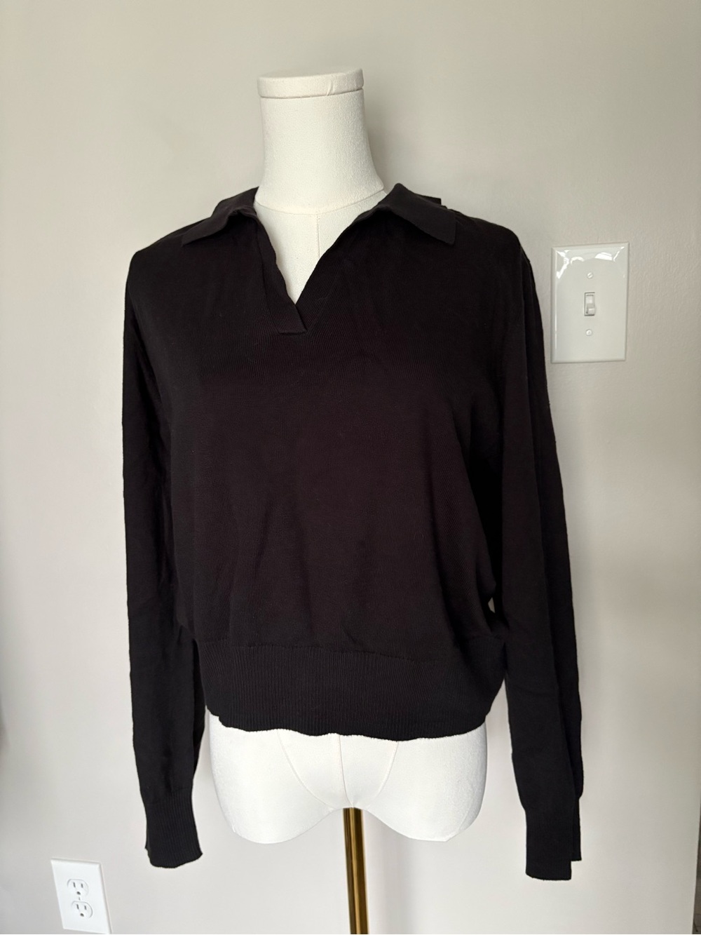 Calvin Klein Black Collared V-Neck Pullover Sweatshirt